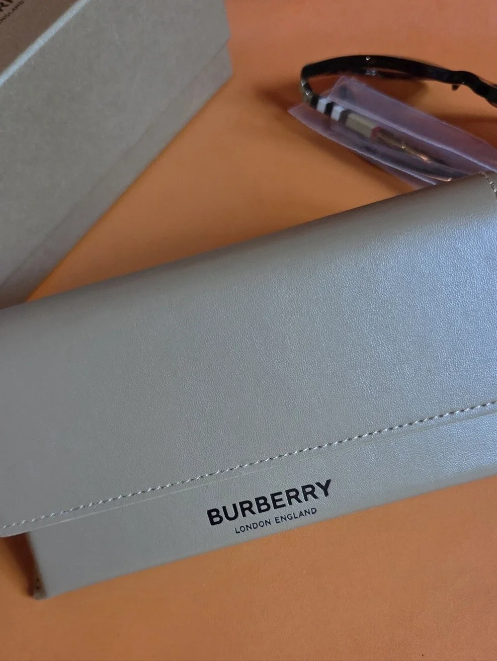 BURBERRY BE4216 Dark Havana Brown Gradient Sunglasses New with Box